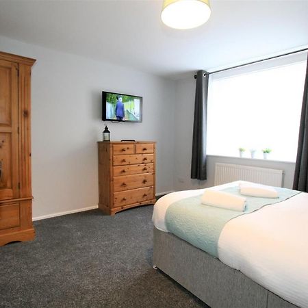 Central Serviced Apartments By Roomsbooked Cheltenham Exterior photo